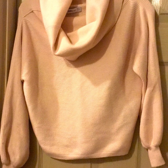 Zara Sweaters - Zara Cream turtleneck sweater. Size Small